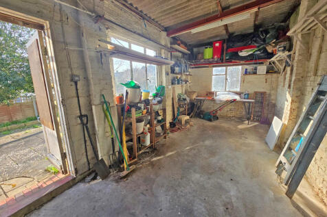 Garage (2)