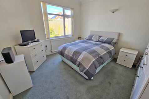 Bedroom (1)