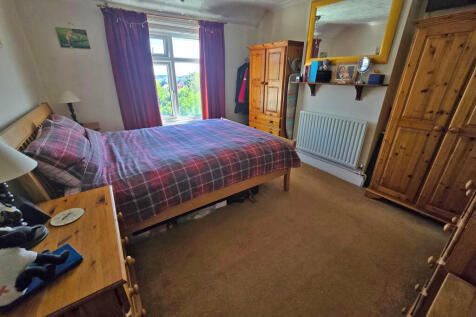 First Bedroom (4)