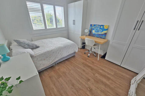 Second Bedroom (2...
