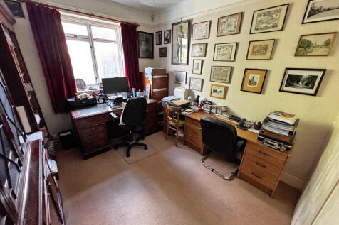 Bedroom - Office