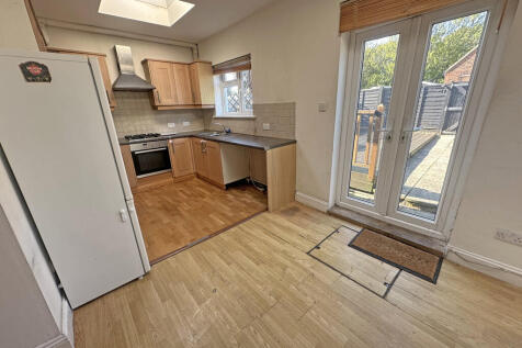 Kitchen (2)