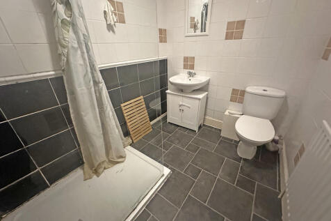 Bathroom (3)