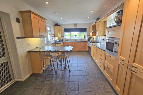 Kitchen (2)