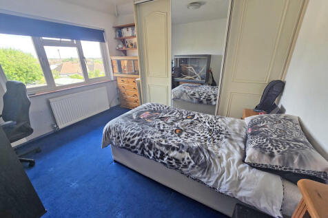 Second Bedroom (2...