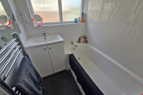Bathroom (3)