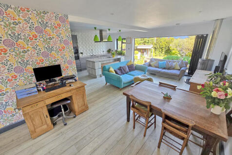 Kitchen - Diner (...