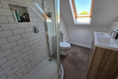 Master En-Suite