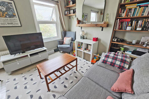 LOUNGE 1
