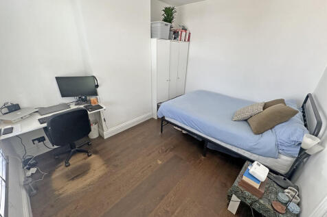 Second bedroom (6...