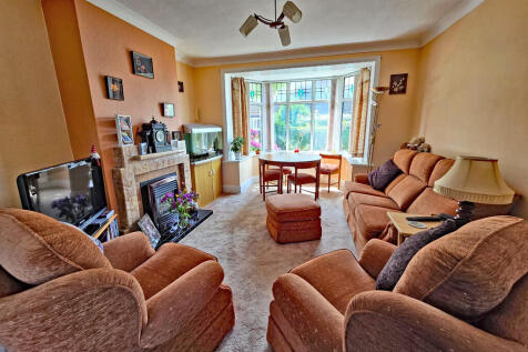 Living room (2)