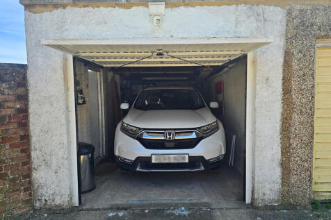Garage (2)