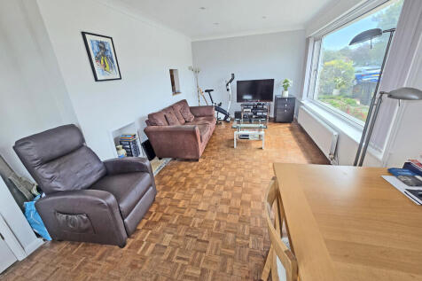 Lounge 1