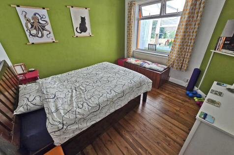 Bedroom 1 (1)