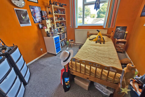Second bedroom (2...