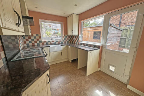 Kitchen (2)