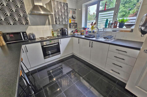 Kitchen (2)