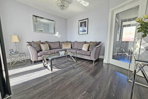 LOUNGE 4