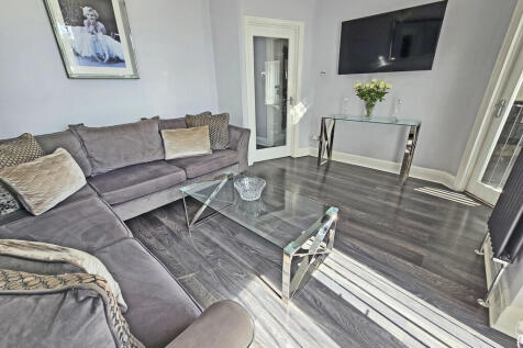 LOUNGE 7