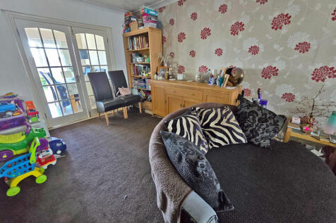 Living room (2)
