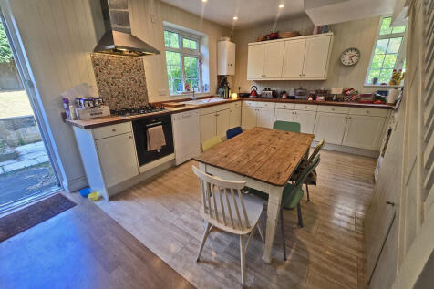 Kitchen (2)