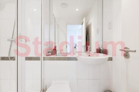 En suite shower