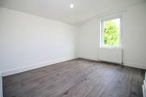 Bedroom 1.JPG