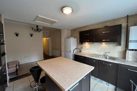 Kitchen &amp; Lounge.jpg
