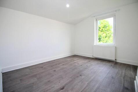 Bedroom 1.JPG