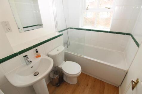 Bathroom.JPG