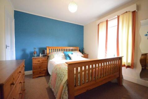 bed 1_resized.JPG