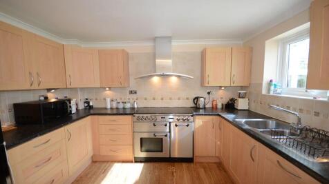 kitchenresized.JPG