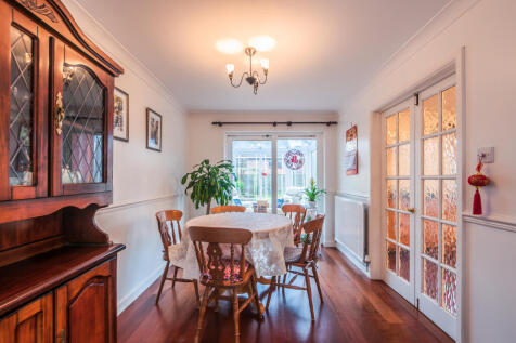 dining room.jpg