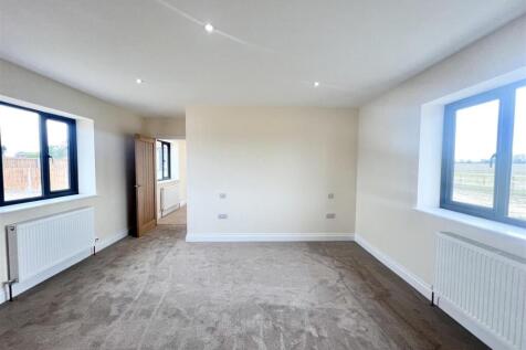 master bedroom 1.jpg