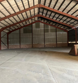 Barn 2 3.png