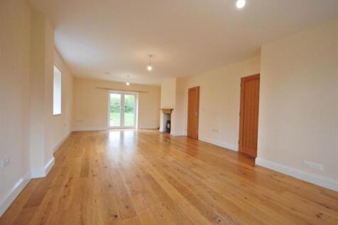 Sitting Room whole length.JPG