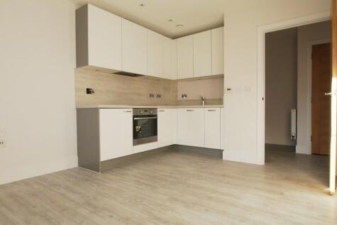 Open Plan Kitchen / 