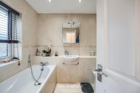 En-Suite 1