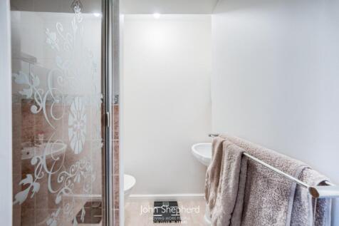 En-Suite 2