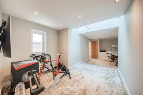 Bedroom 5/6