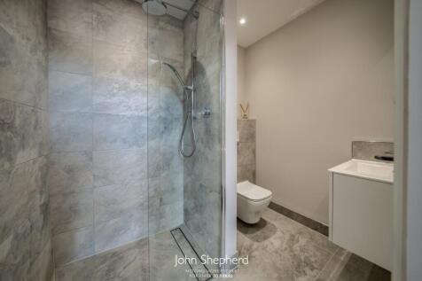 En-Suite 2