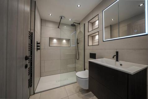 En-Suite 2