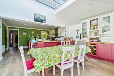 Property Image 4