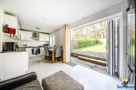 Living/Kitchen