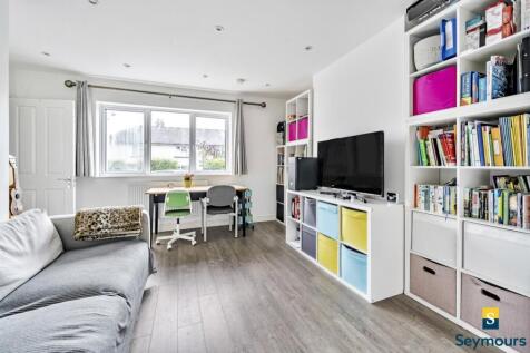 Living/Bed 4