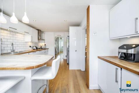 Ample Worktop Space