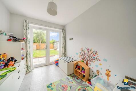 Family Room/Bed 4