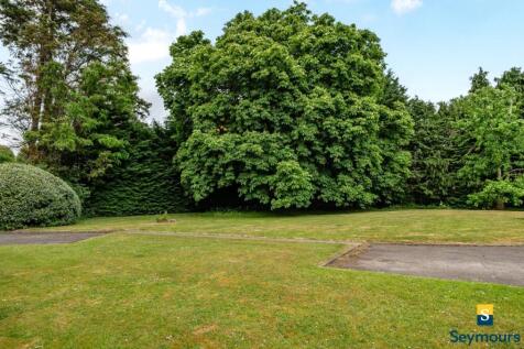 Communal Grounds