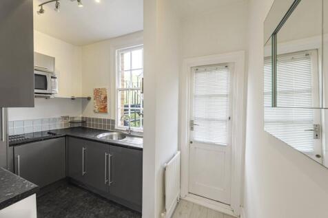 Kitchen/Rear