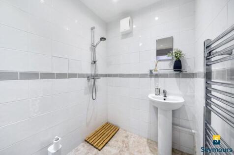 Gf Shower Room